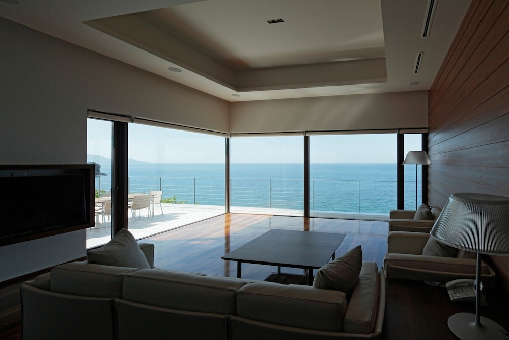 ベーシック ヴィラ リビング エリア2 | ヴィラ オーキッド