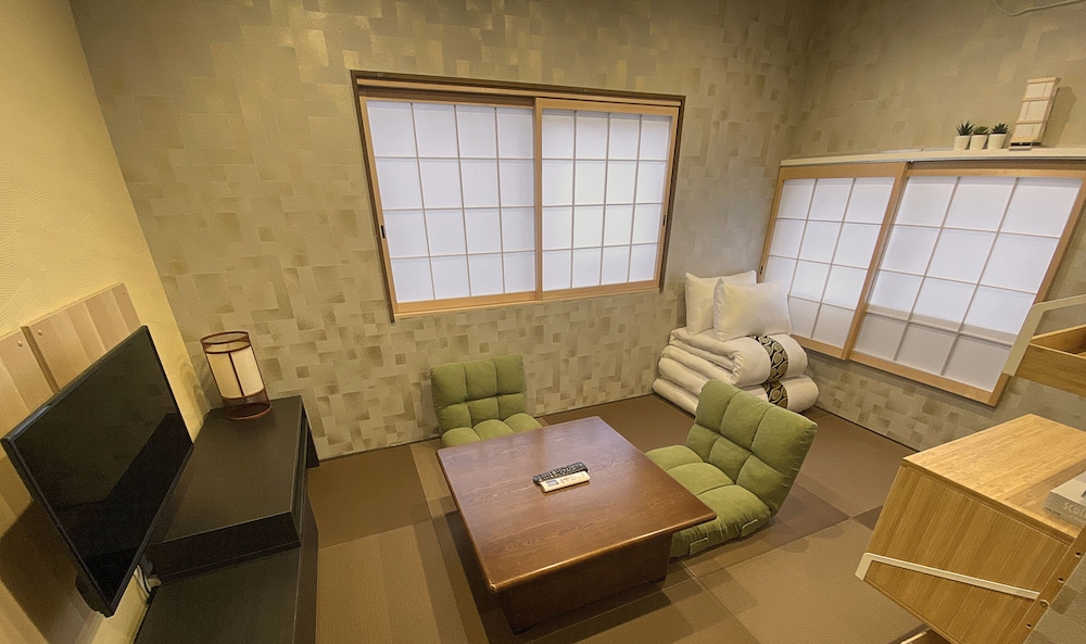 スーペリア ルーム 布団 禁煙 専用バスルーム | My Home Inn Izumisano