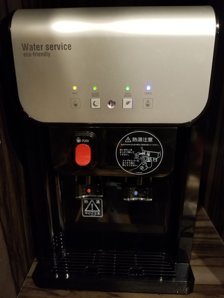 スーペリア ルーム 布団 禁煙 専用バスルーム 共用キッチン9 | My Home Inn Izumisano