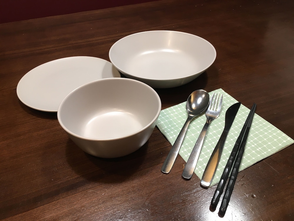 スーペリア ルーム 布団 禁煙 専用バスルーム 共用キッチン設備7 | My Home Inn Izumisano