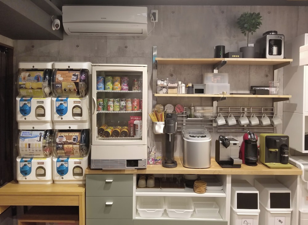 ラウンジ1 | My Home Inn Izumisano