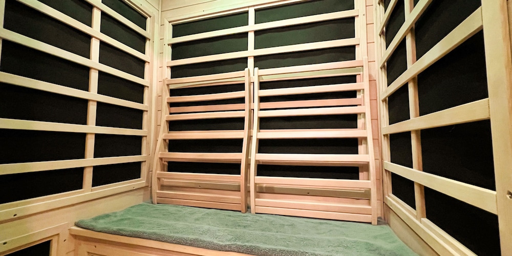 【雪羽】個室サウナ・浴室完備の和室 禁煙 バスルーム1 | FUMAI SAUNA&INN