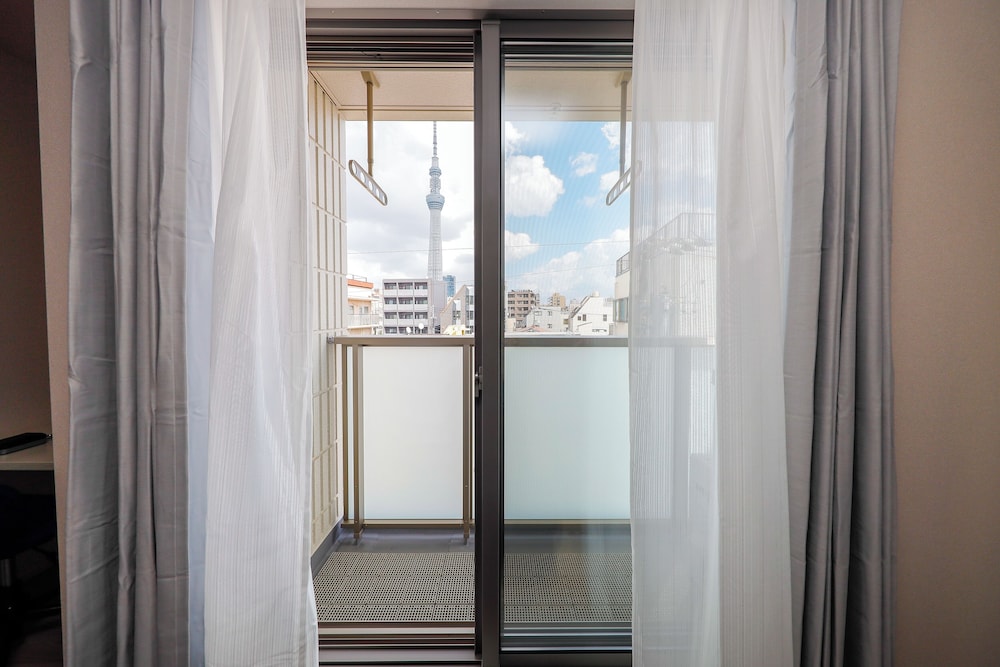 402/6名収容 禁煙 客室の設備とサービス1 | La Terrasse 東駒形