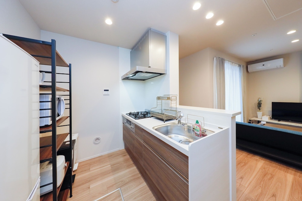 102/3名収容 禁煙 客室の設備とサービス0 | La Terrasse 東駒形 by Tranova