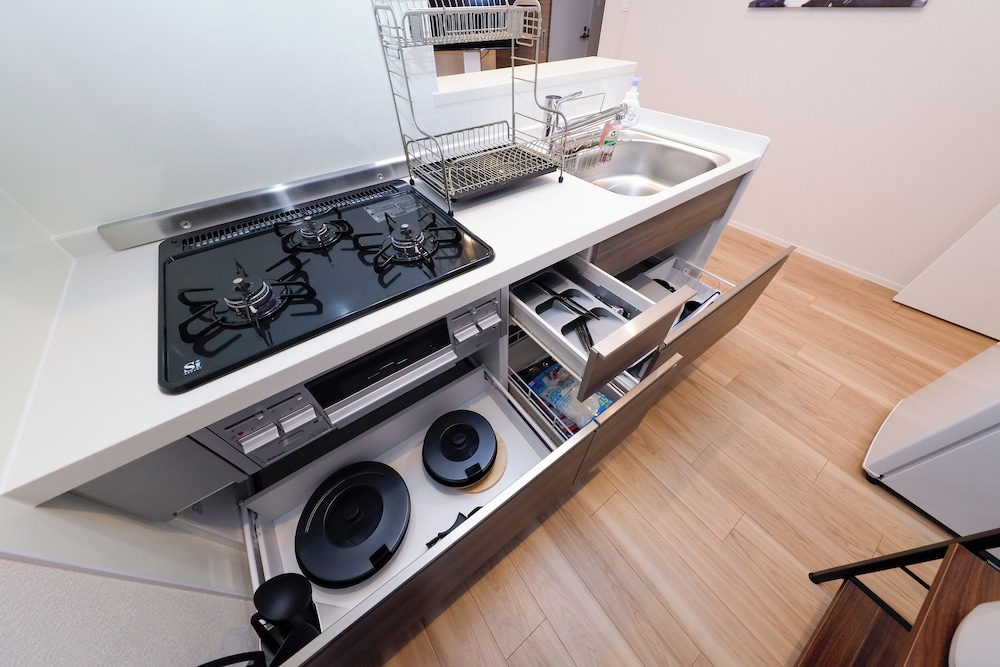 201, 301/3名収容 禁煙 専用キッチン0 | La Terrasse 東駒形 by Tranova