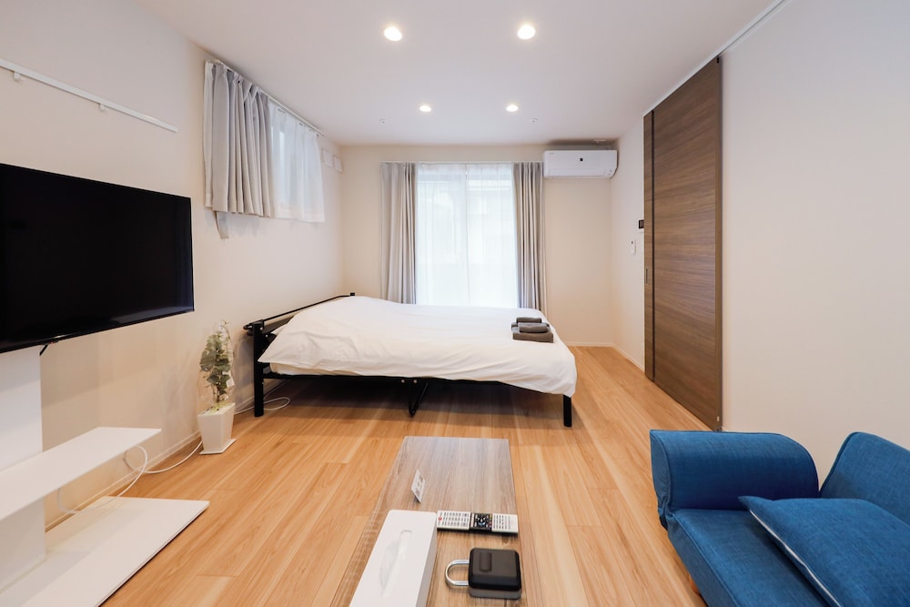 101/3名収容 禁煙 リビング エリア0 | La Terrasse 東駒形 by Tranova