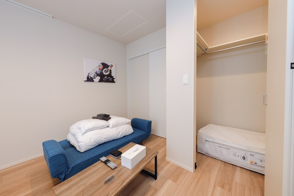 101/3名収容 禁煙 リビング エリア5 | La Terrasse 東駒形 by Tranova