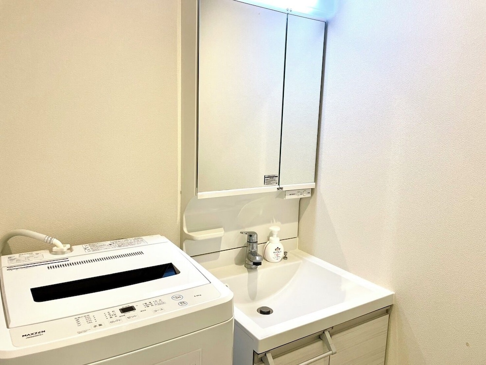 102 バスルーム2 | Everynet Shinjuku by Tranova