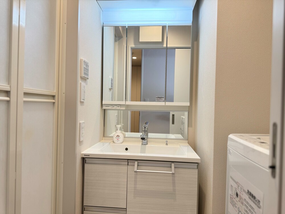 401 客室の設備とサービス0 | Everynet Shinjuku by Tranova