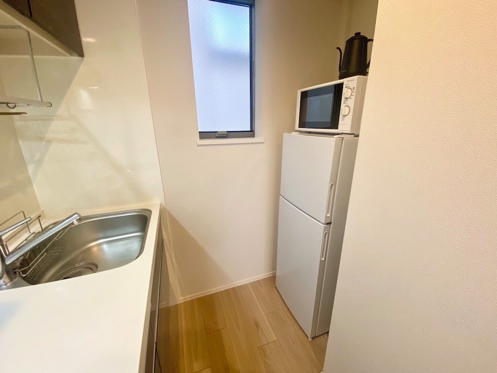 202 (3p) 専用キッチン1 | Everynet Shinjuku by Tranova