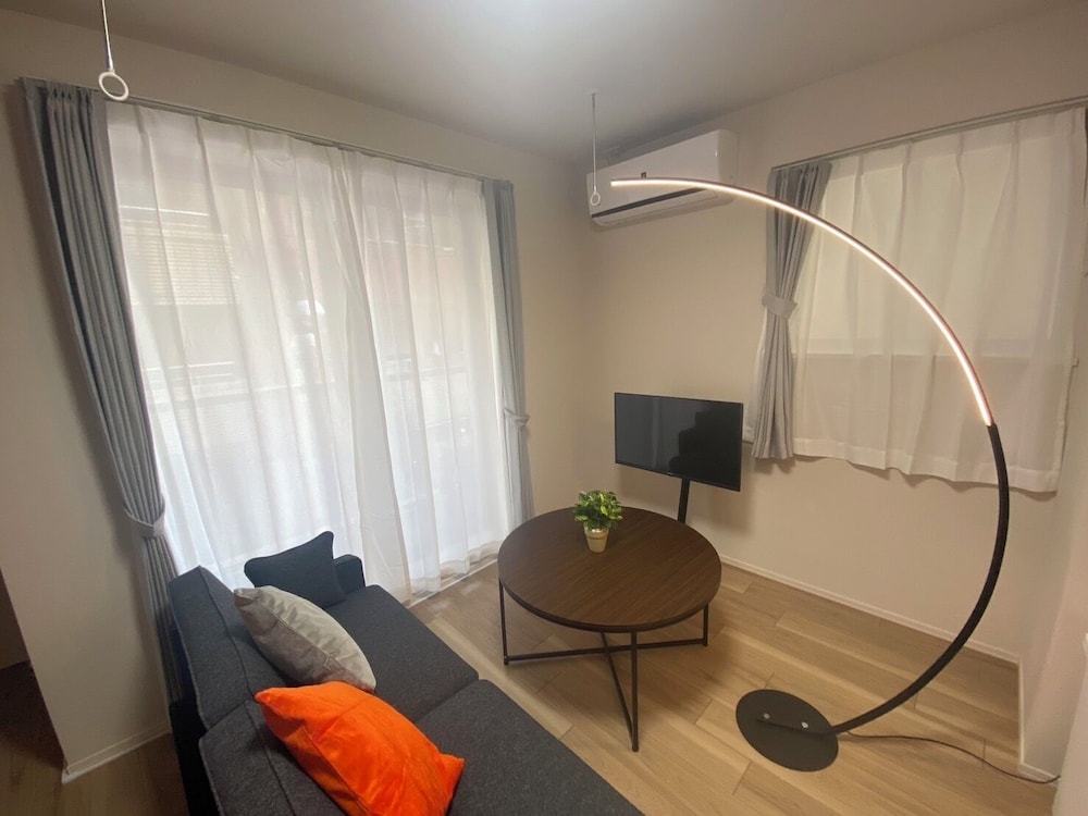 202 (3p) リビング エリア9 | Everynet Shinjuku by Tranova