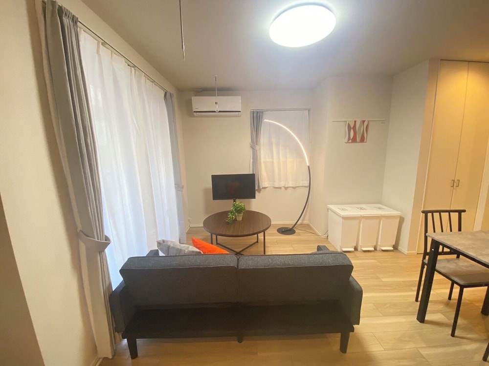 202 (3p) リビング エリア2 | Everynet Shinjuku by Tranova