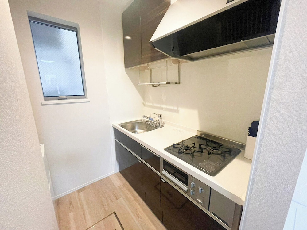 101/2名収容 禁煙 専用キッチン1 | Everynet Shinjuku by Tranova