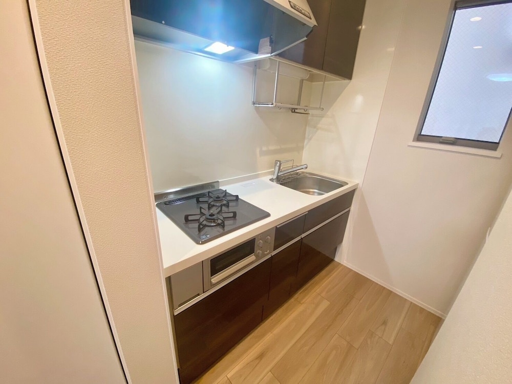 202 (3p) 専用キッチン0 | Everynet Shinjuku by Tranova