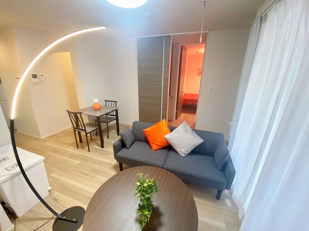 202 (3p) リビング エリア10 | Everynet Shinjuku by Tranova