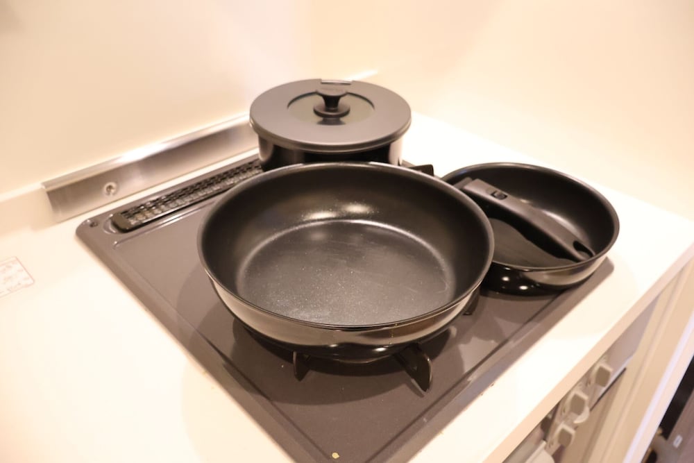 301/Non-smoking/2ppl 専用キッチン1 | Everynet Shinjuku by Tranova