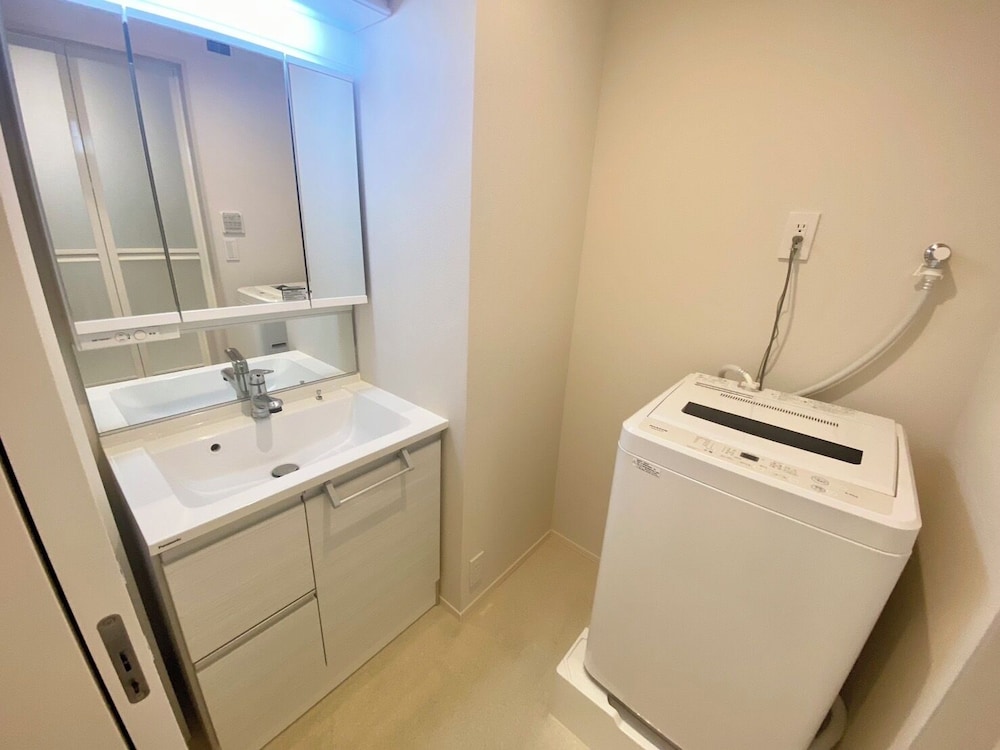 202 (3p) バスルーム4 | Everynet Shinjuku by Tranova