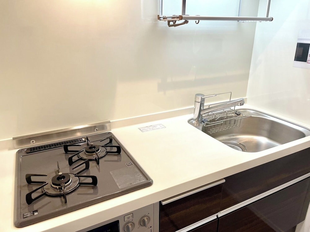 102 専用キッチン0 | Everynet Shinjuku by Tranova