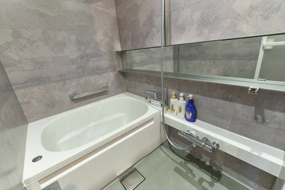 3F/3名収容 禁煙 バスルーム0 | 旅館「禅」阿佐ヶ谷 by Tranova