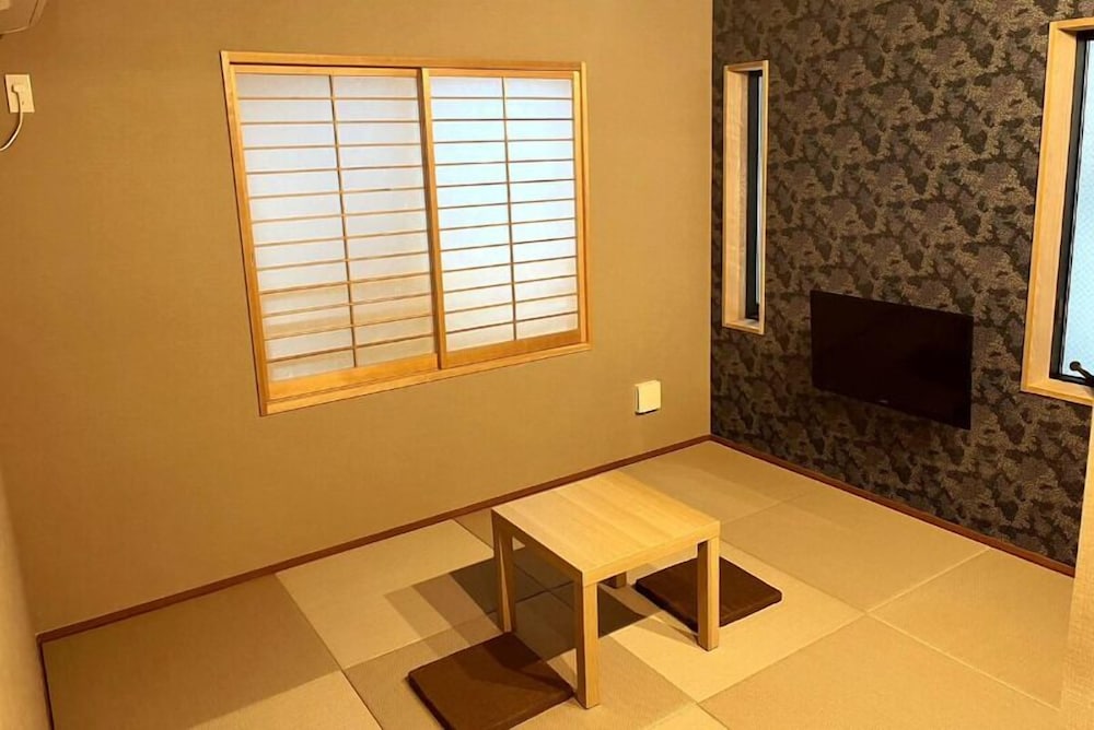 2F (2p) 客室3 | 旅館「禅」阿佐ヶ谷 by Tranova