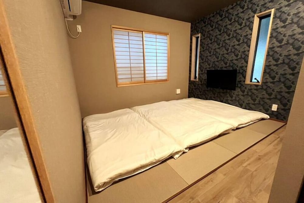 2F (2p) 客室1 | 旅館「禅」阿佐ヶ谷 by Tranova