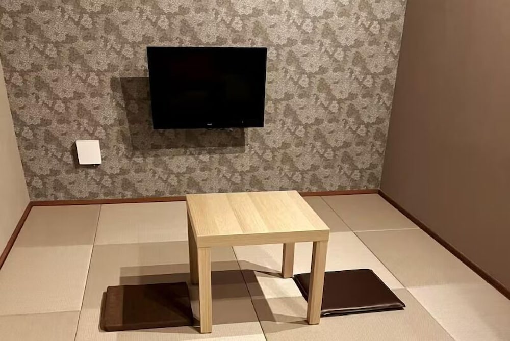 2F (2p) 客室4 | 旅館「禅」阿佐ヶ谷 by Tranova