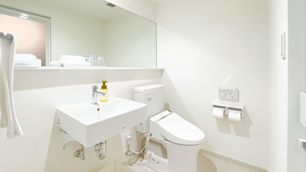 スタンダード ダブルルーム クイーンベッド 1 台 喫煙可 浴槽 客室3 | ホテルグリーンコア 坂東