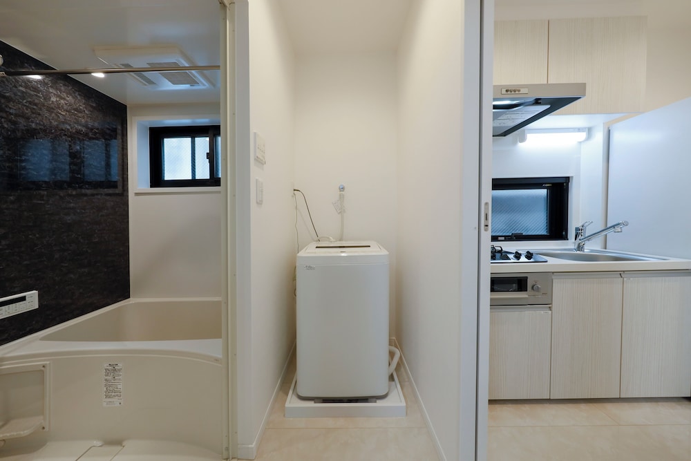 A/3名収容 禁煙 バスルーム0 | 世田谷千利休マンション by Tranova