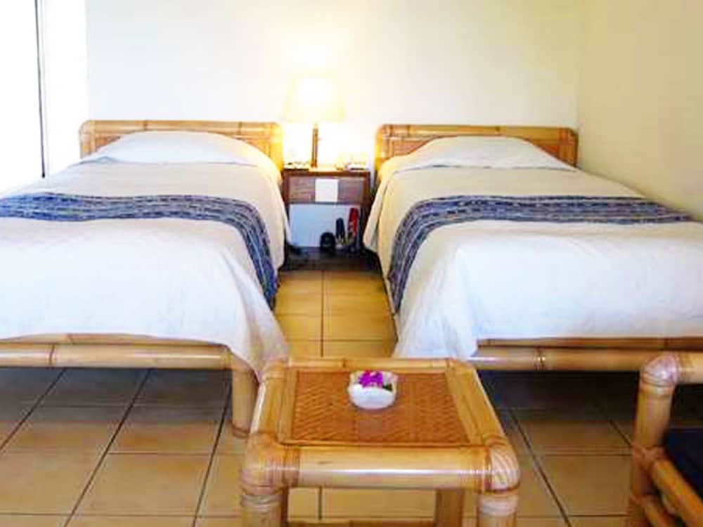 スーペリア ツインルーム パーシャル オーシャン ビュー 客室4 | ヴィラうなりざき