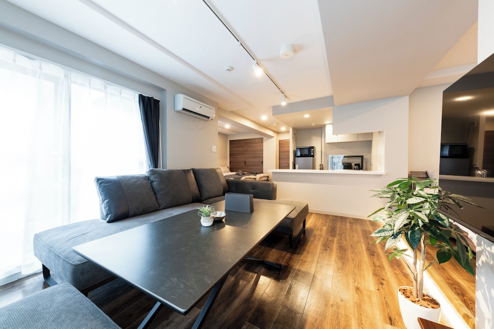 ベーシック アパートメント リビング エリア3 | NOBLE