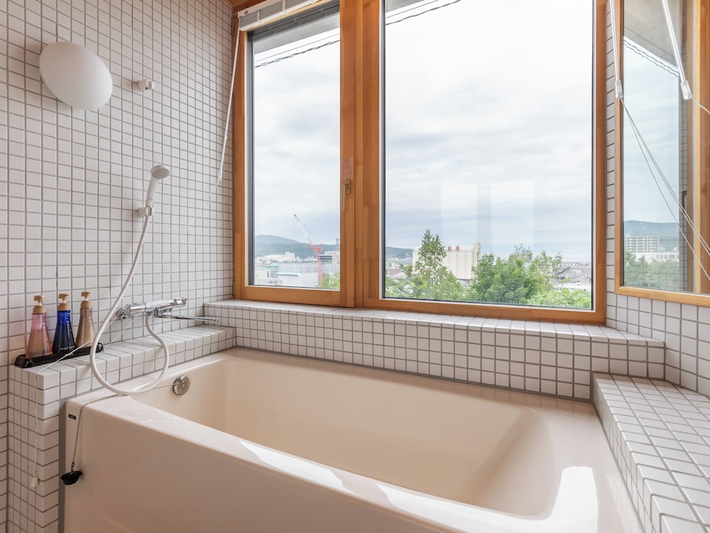 パノラマスイート (セミダブル2台) 禁煙 バスルーム1 | Tabist海宝樓 小樽