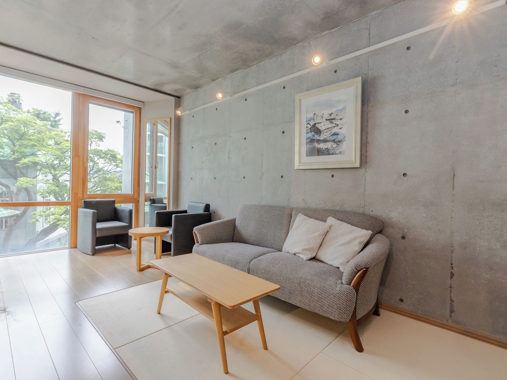 リビングスイート (セミダブル3台) 禁煙 客室6 | Tabist海宝樓 小樽