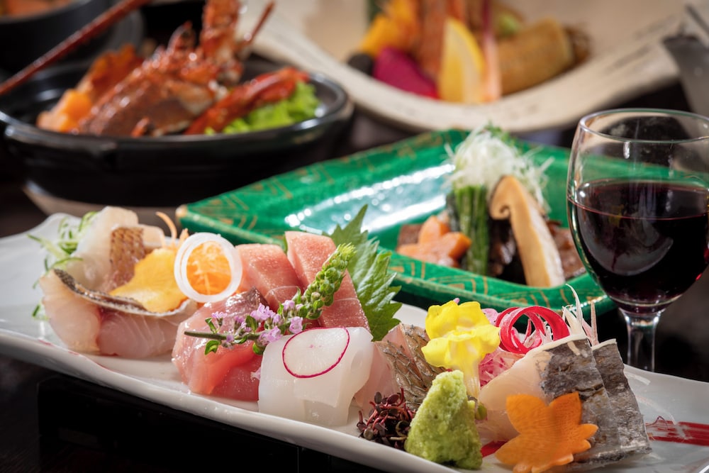 温泉かけ流し露天付 和モダンラグジュアリー 客室6 | ホテル南風荘