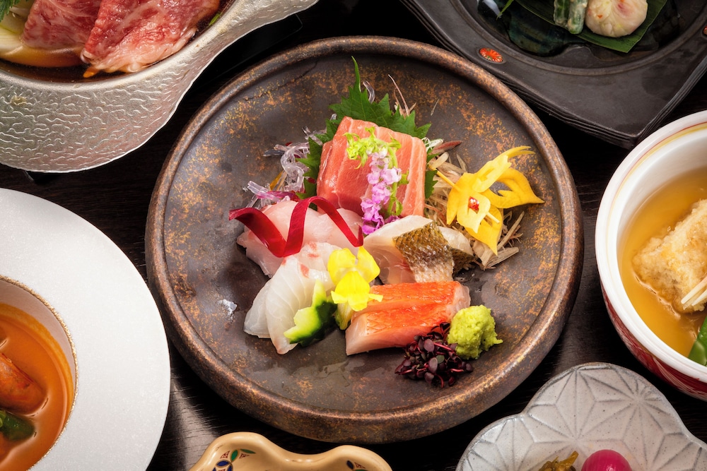 温泉露天付特別室 和室10畳+悠の間+温泉内風呂 客室4 | ホテル南風荘