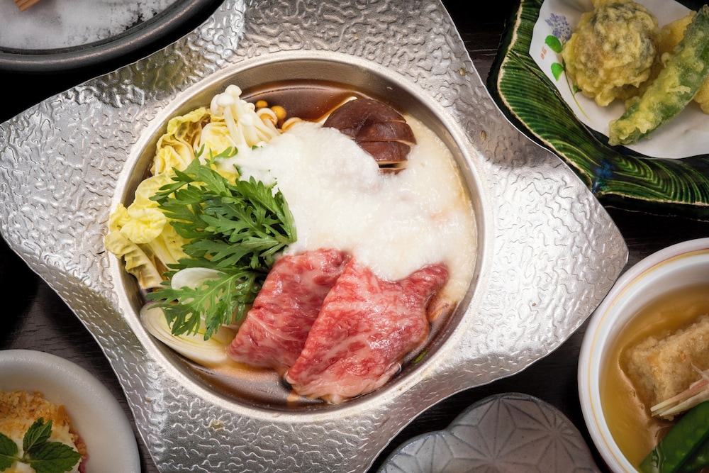 温泉露天付特別室 和室10畳+悠の間+温泉内風呂 客室5 | ホテル南風荘