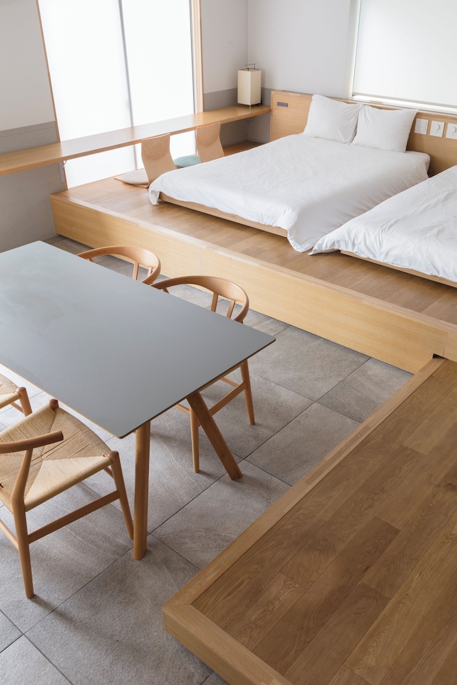 5F -Engawa + Rooftop Terrace- 客室2 | M/W HOTEL