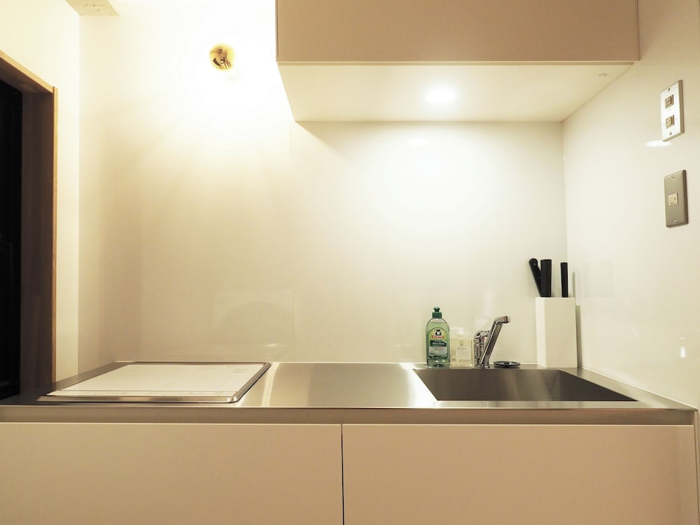 5F -Engawa + Rooftop Terrace- 専用キッチン1 | M/W HOTEL