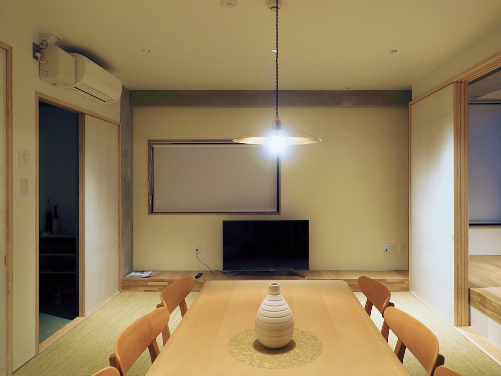 2F -Fusuma- リビング エリア2 | M/W HOTEL