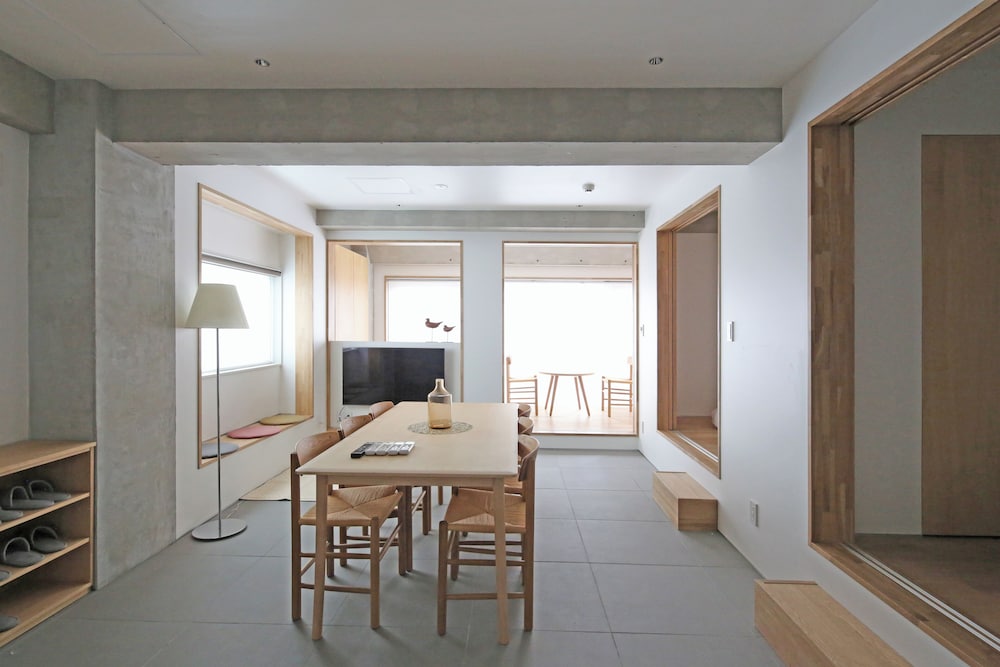 4F -Tsuzukima- リビング エリア2 | M/W HOTEL