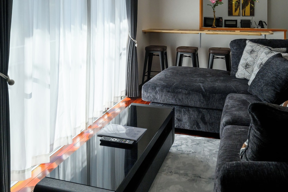 アパートメント リビング エリア4 | オーシャンビューテラス BISE 1F