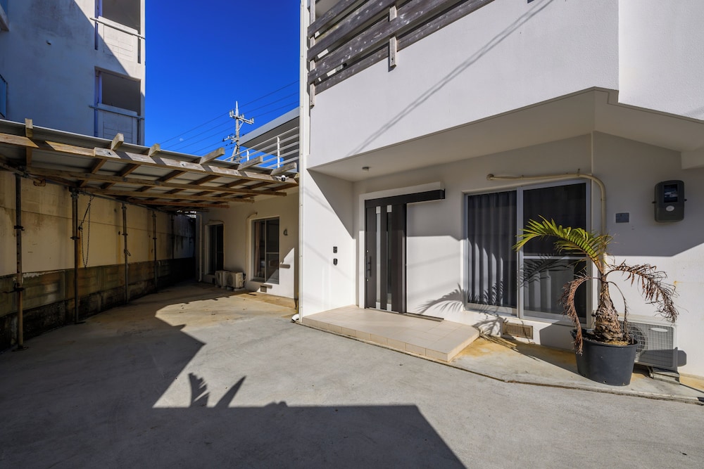 駐車場1 | オーシャンビューテラス BISE 1F