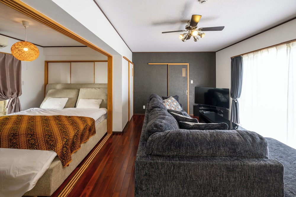 アパートメント リビング エリア0 | オーシャンビューテラス BISE 1F