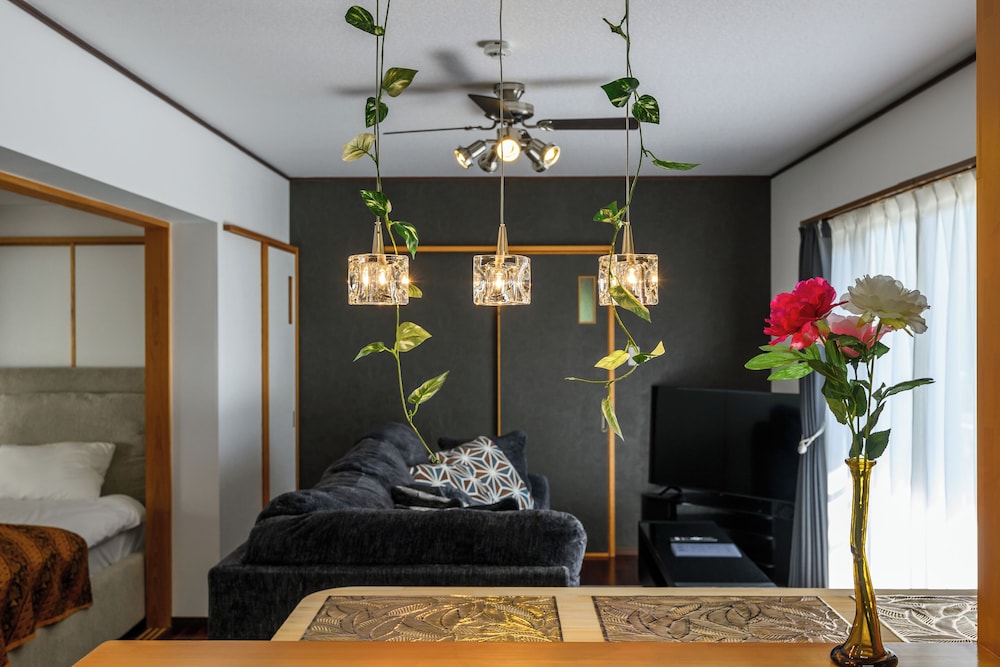 アパートメント リビング エリア2 | オーシャンビューテラス BISE 1F