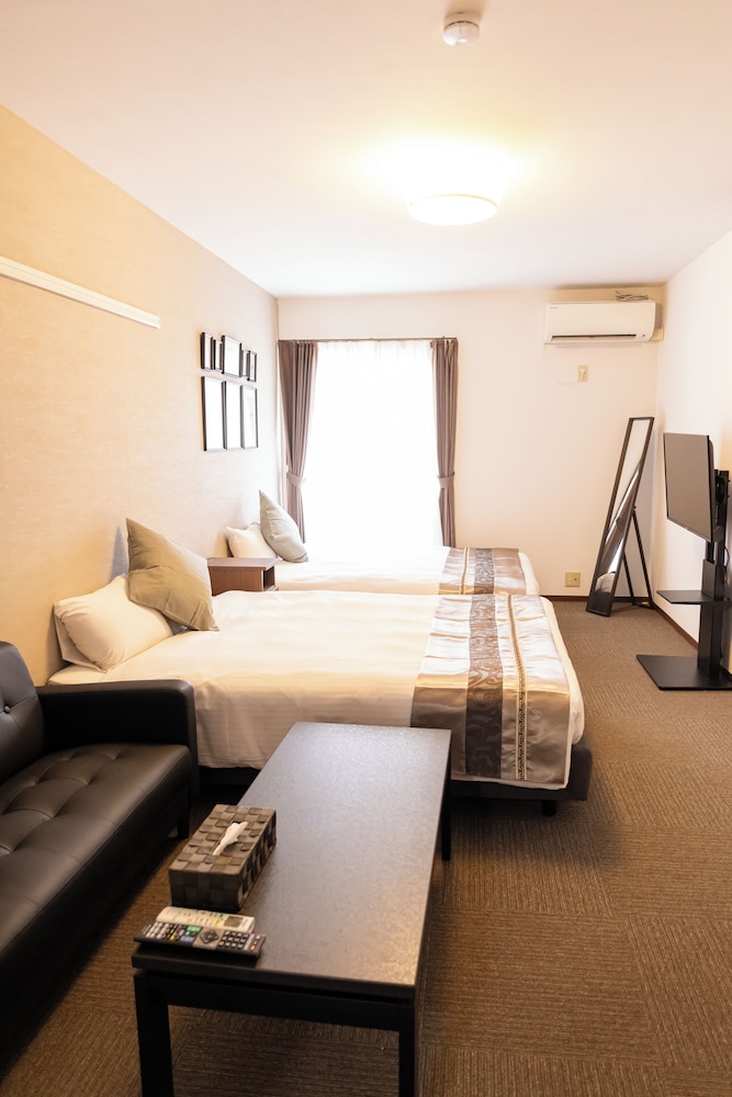 ベーシック 4 人部屋 客室2 | Marina Sunrise Osaka Bay Annex
