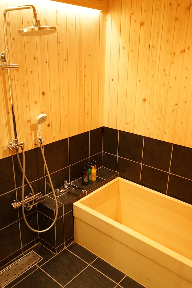 クラシック ヴィラ バスルーム0 | 奈良旅館 VILLA ・ West