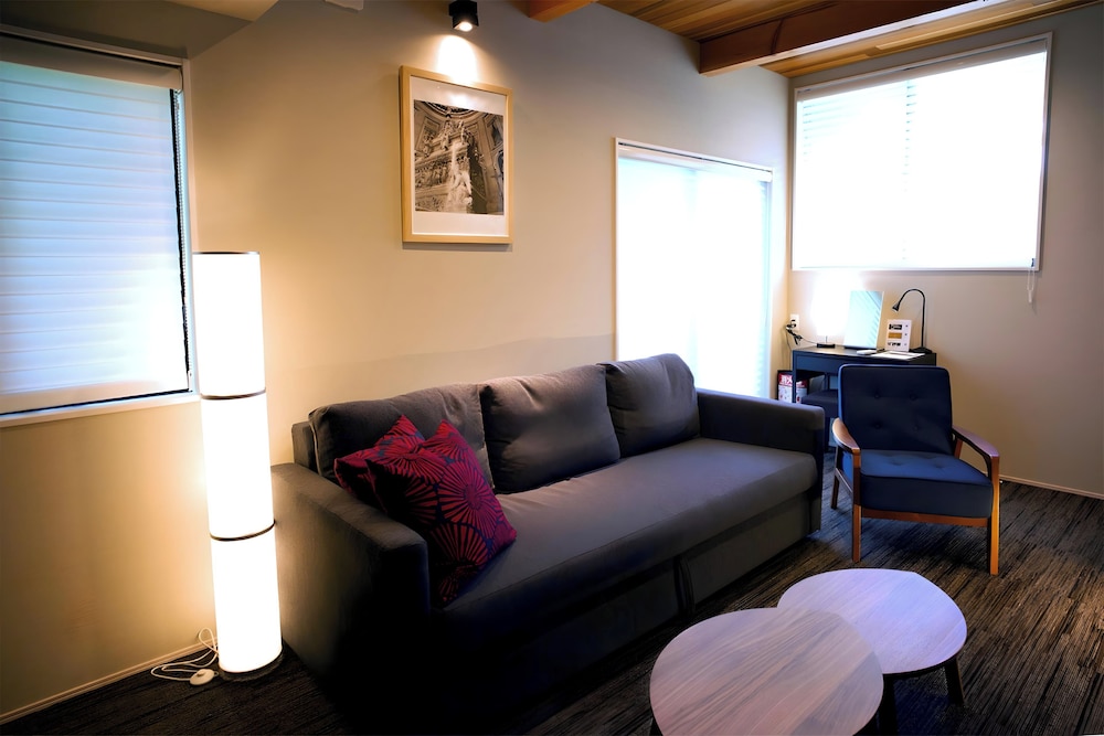 デラックス スイート リビング エリア0 | ホテル仙石原５３３