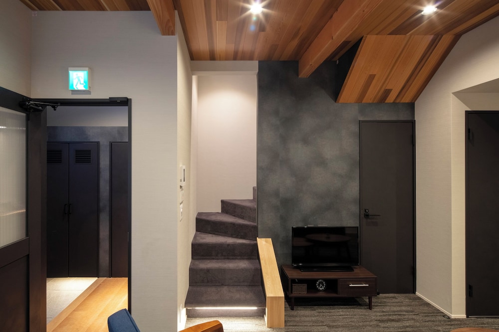 デラックス スイート 客室4 | ホテル仙石原５３３