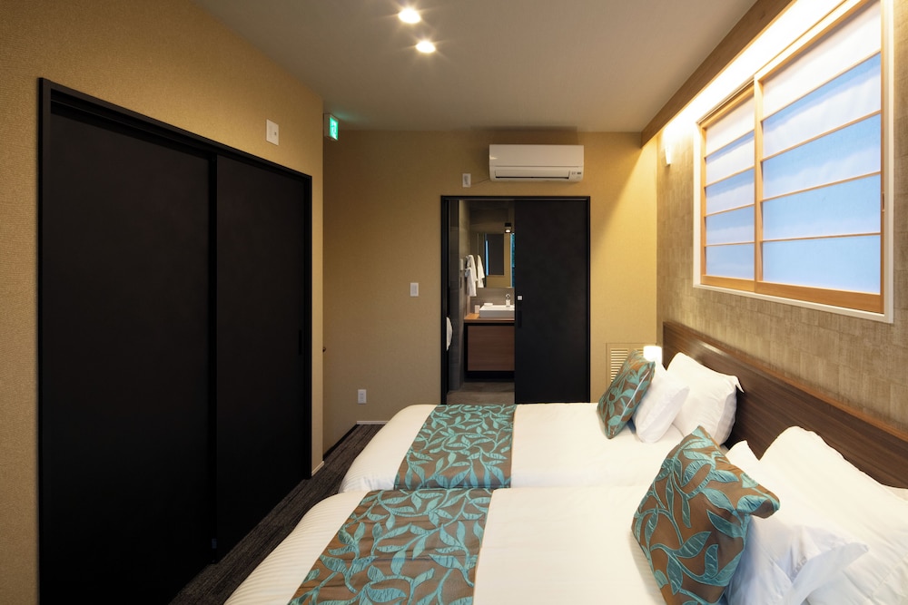 デラックス スイート 客室2 | ホテル仙石原５３３