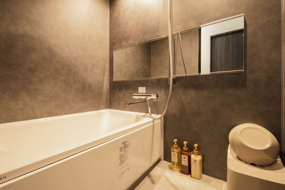 デラックス アパートメント ダブルベッド 2 台 禁煙 バスルーム0 | BEPPU 和 -Nagomi-