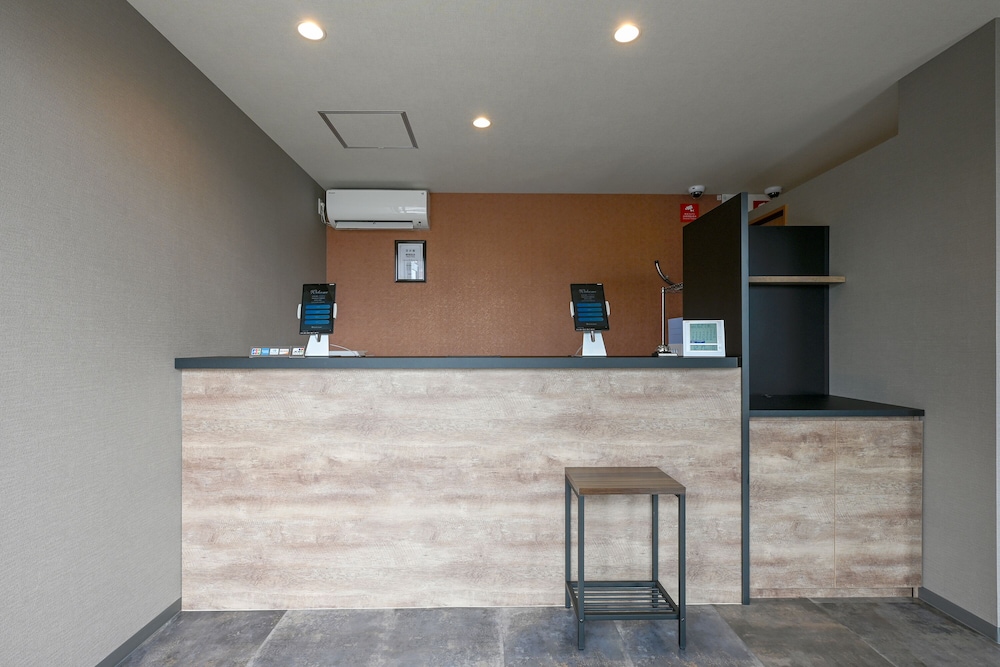 フロント1 | HOTEL R9 The Yard 大村